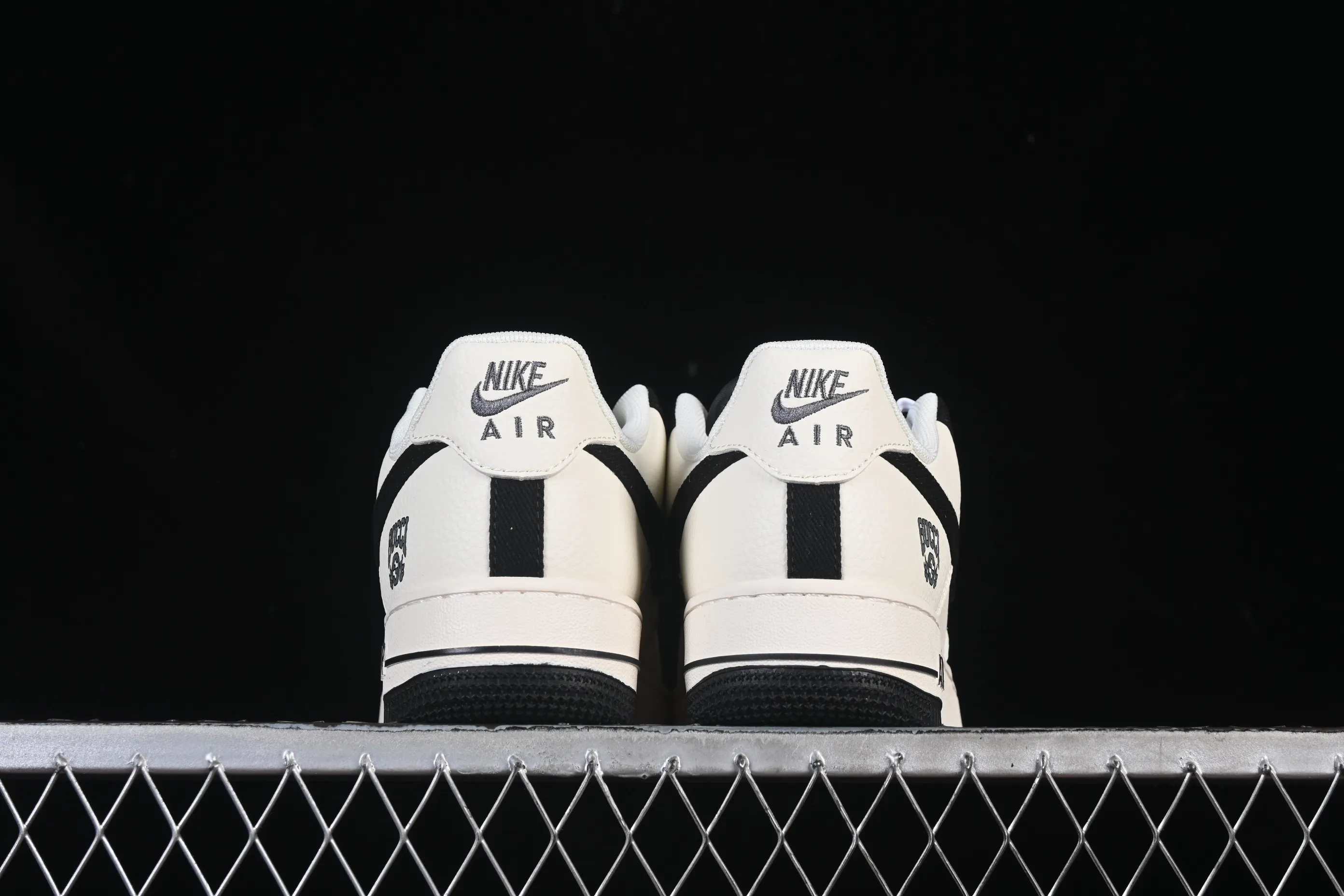 All categories Nk Air Force 1 Air Force series Nk Air Force 1 Low Air Force low-top Nike Air Force 1'07 Low Gucci co-branded off-white black canvas hook Air Force 1 low-top casual sneakers XD2588-605